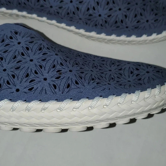 Bernie Mev. Cut Out Slip-On Blue Suede Leather Shoes Womens Size 40 - Picture 11 of 11